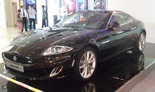 JAGUAR XKR