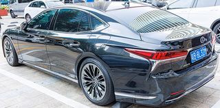 LEXUS LS 2017-heden