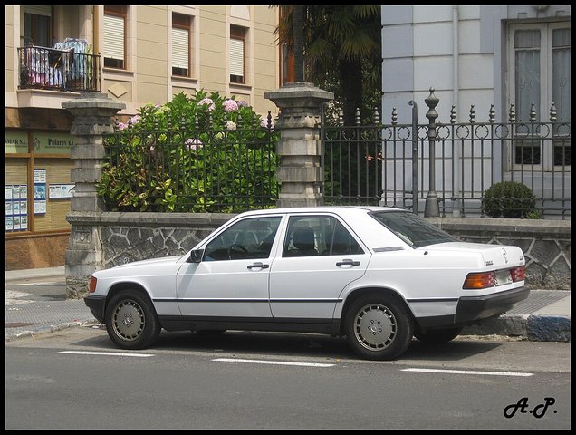 MERCEDES-BENZ 190
