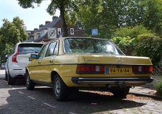 MERCEDES-BENZ 240 1976-1985