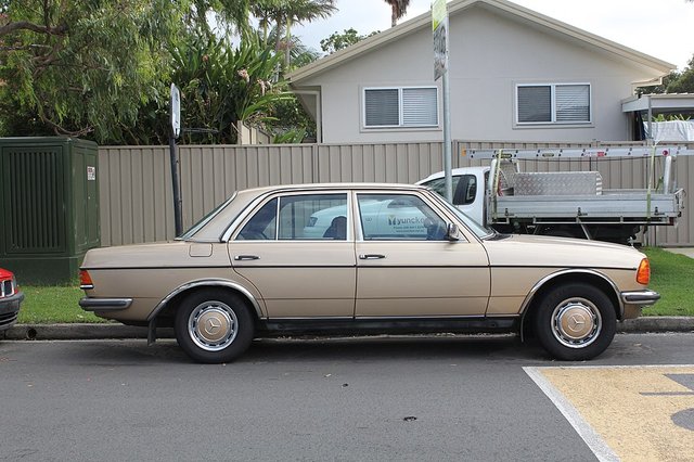MERCEDES-BENZ 280 1976-1985