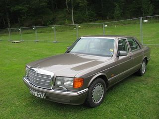 MERCEDES-BENZ 300 1980-1991