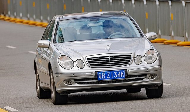 MERCEDES-BENZ E-Class 2002-2009