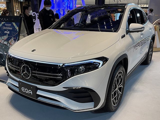 MERCEDES-BENZ EQA
