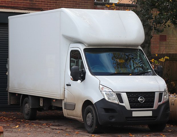 NISSAN NV400