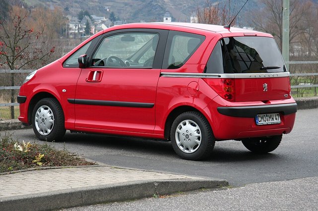PEUGEOT 1007