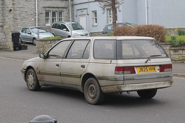PEUGEOT 405