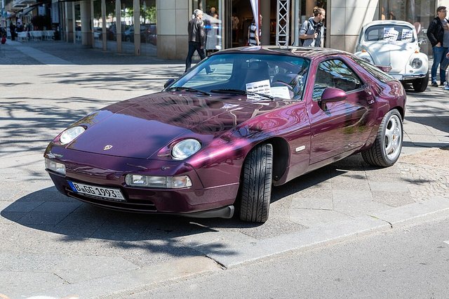 PORSCHE 928 1977-1982