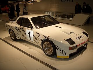 PORSCHE 944