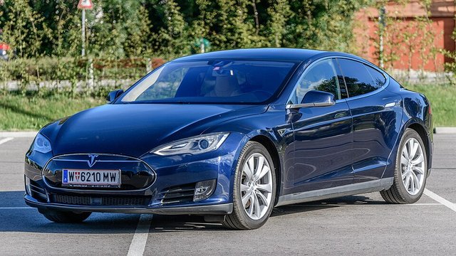 TESLA Model S 2016-2021