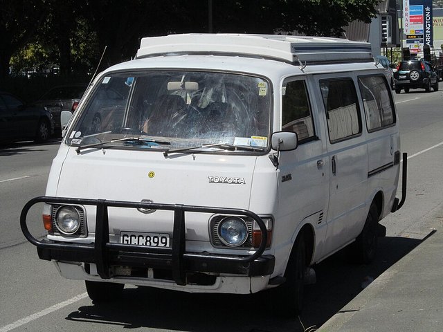 TOYOTA Hiace 1977-1982