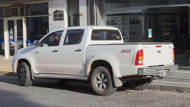 TOYOTA Hilux 2004-2015