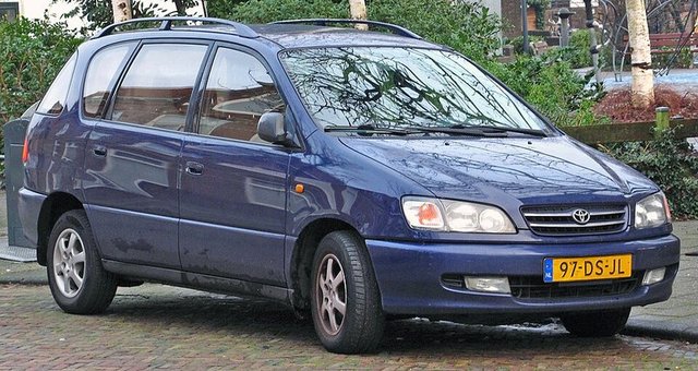 TOYOTA Picnic 1996-2001