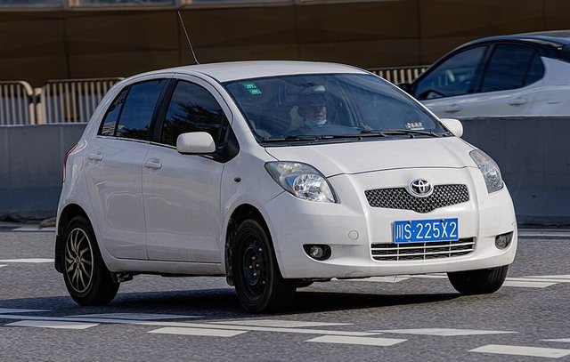 TOYOTA Yaris 2005-2011