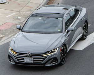 VOLKSWAGEN Arteon