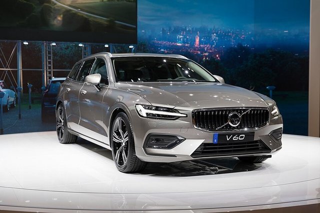 VOLVO V60 2018-heden